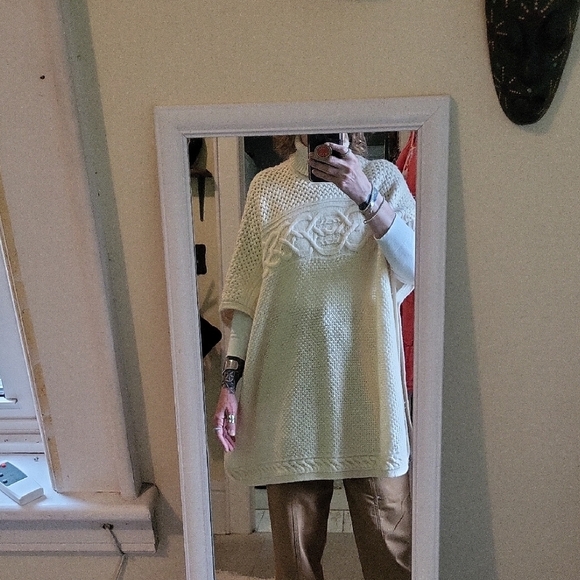 Ralph Lauren Ivory Turtleneck Poncho - Picture 7 of 7